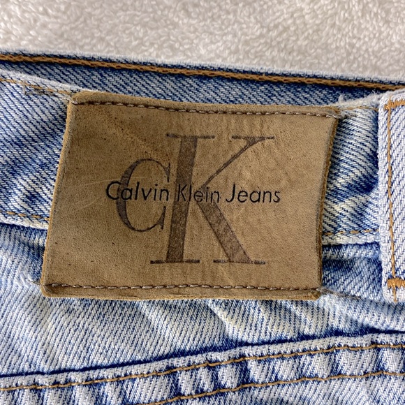 Vintage 90s Calvin Klein Light Wash Blue Denim Easy Fit Jean Shorts 32 - Picture 4 of 16